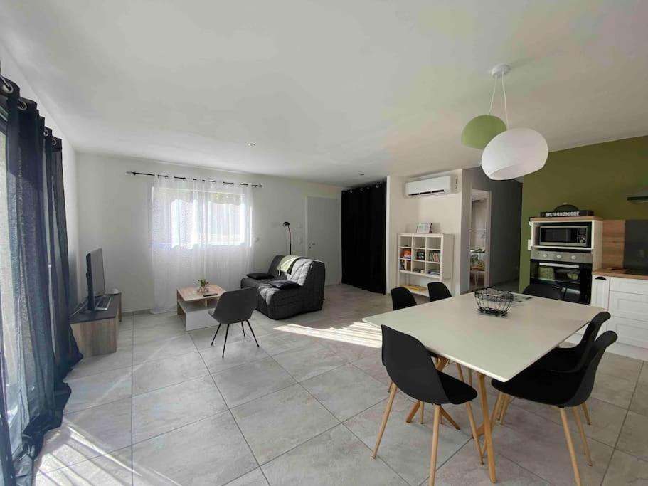 Au Moryllon Lompnas Exterior foto