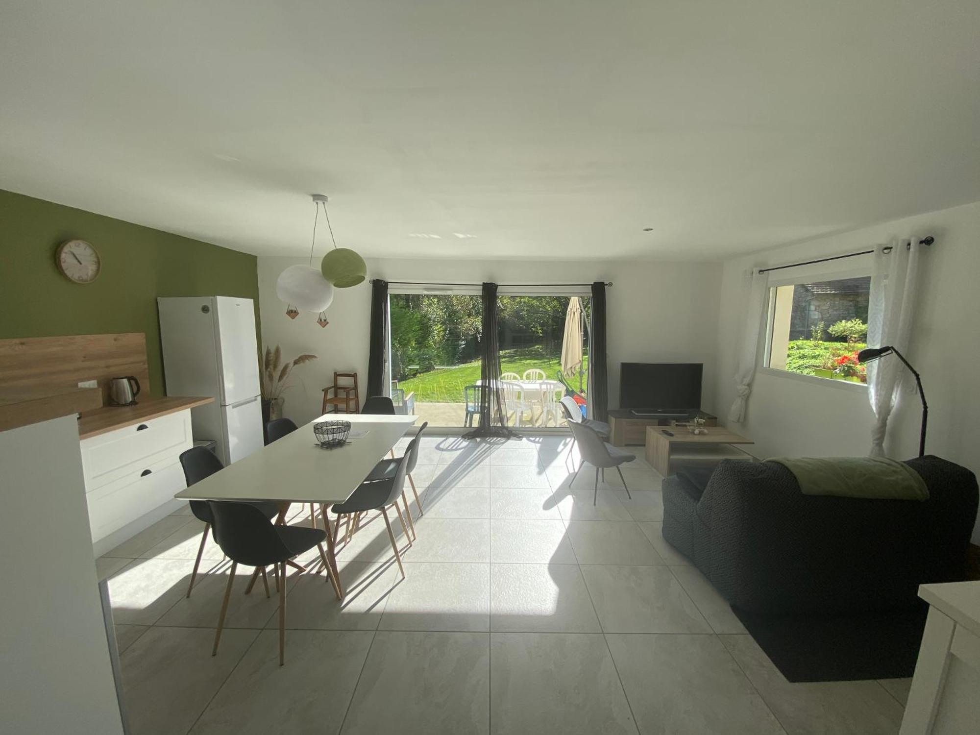 Au Moryllon Lompnas Exterior foto