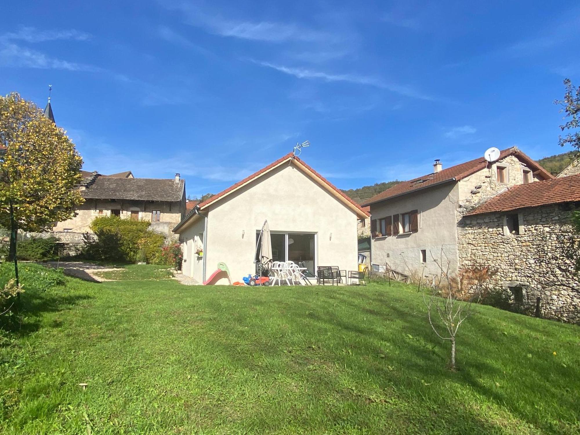 Au Moryllon Lompnas Exterior foto